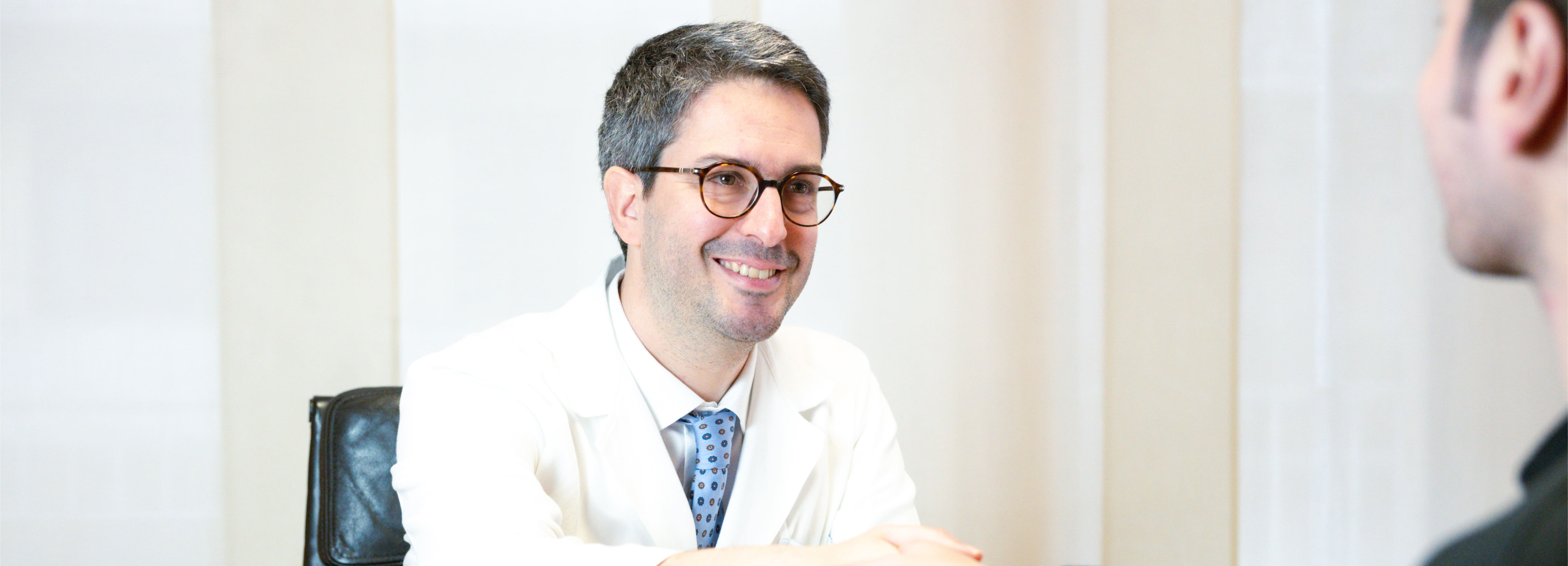 Dr. Giancarlo Marra, Urologo a Torino, specializzato in oncologia urologica e chirurgia robotica presso Molinette e Università di Torino.